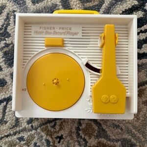 Fisher Price classics record player - all 5 records!